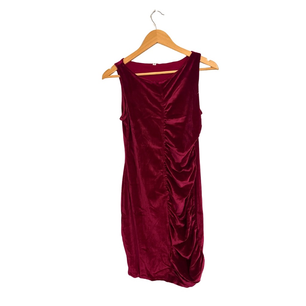 Elegant Red Ruched Sleeveless Dress M